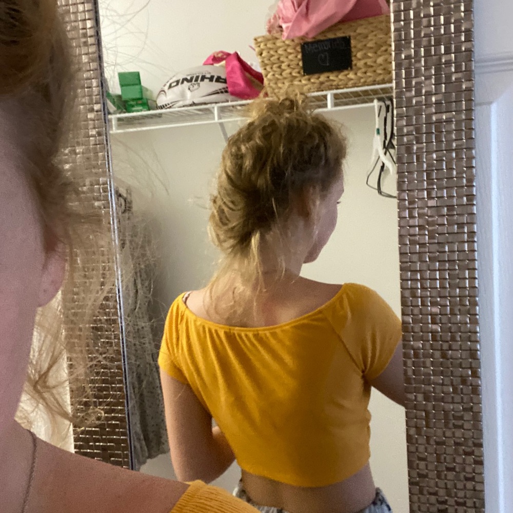 🙂 cinch front top - Picture 2 of 2